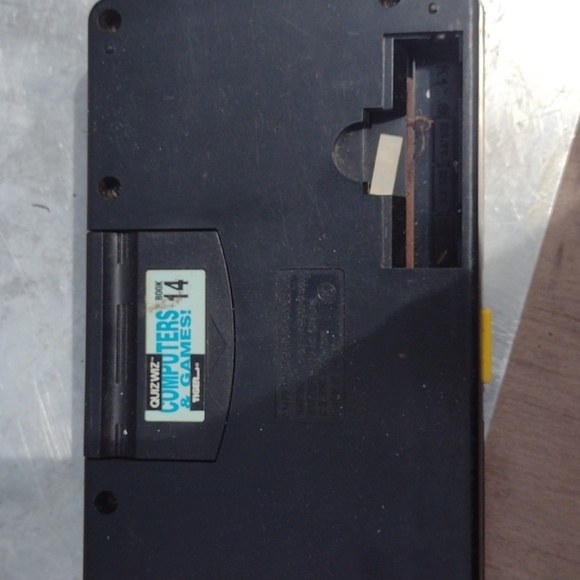 Tiger Quiz Wiz Electronic Game - Picture 3 of 3